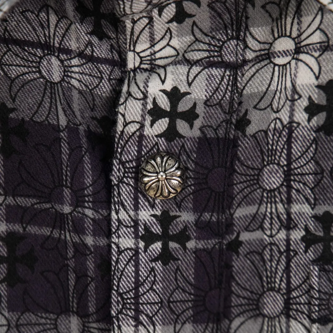 P280 💰zp version [Exclusive supply] Chrome Hearts classic cashew flower cross all-over printed jacquard long-sleeved top couple casual shirt 1️⃣Customized original jacquard fabric, high-quality pure cotton jacquard plaid fabric, soft and comfortable to the touch, a very high-quality fabric! 2️⃣The details of the workmanship are perfectly controlled. The lining is made of vest hemming, and the cuffs are made of double cross leather labels. It is different from the ordinary version. The collar is also designed with interlining, which shows high-end fashion and personality. The style is fashionable, simple and elegant, and it is a very versatile jacket! 4⃣️Complete accessories, all customized with original versions! Same style for men and women Color: cashew black Size: S M L XL Number: SG10484